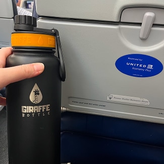 Giraffe Bottle traveling the Air